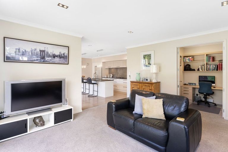 Photo of property in 21 Hyde Place, Halswell, Christchurch, 8025