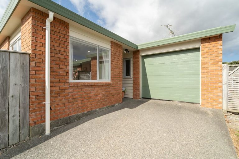 Photo of property in 5 Pohutukawa Grove, Titahi Bay, Porirua, 5022