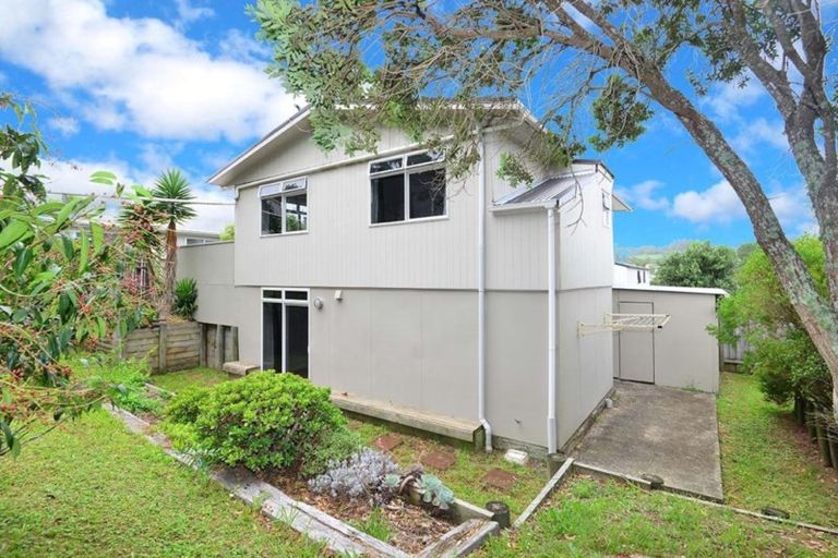 Photo of property in 56 Brian Crescent, Stanmore Bay, Whangaparaoa, 0932