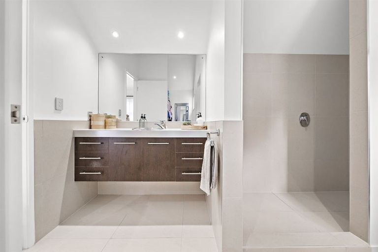 Photo of property in 49a Churchill Road, Cockle Bay, Auckland, 2014