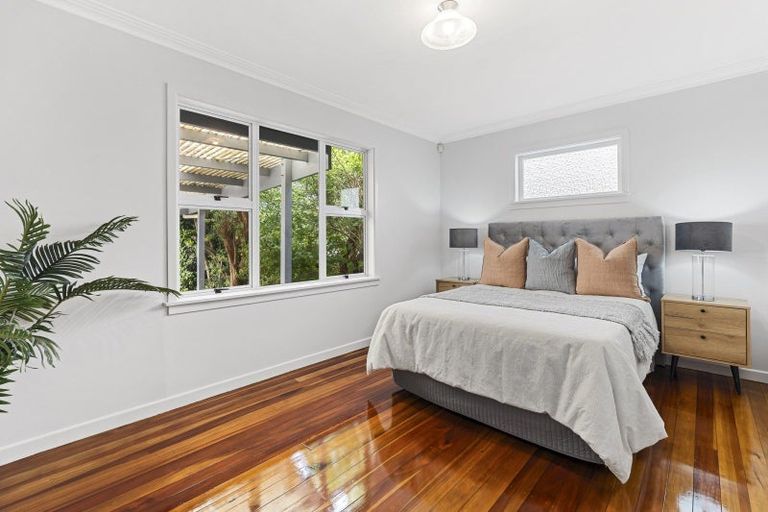 Photo of property in 1149 Devon Road, Bell Block, New Plymouth, 4373