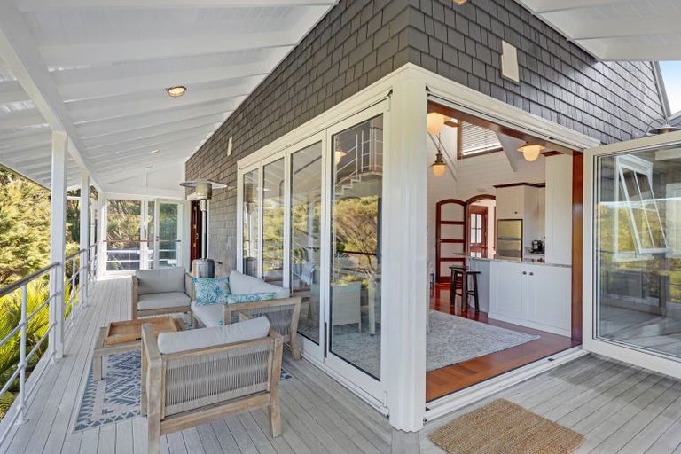 Photo of property in 309 Manawaora Road, Parekura Bay, Hikurangi, 0184