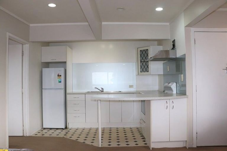 Photo of property in 17 Waimana Avenue, Northcote Point, Auckland, 0627