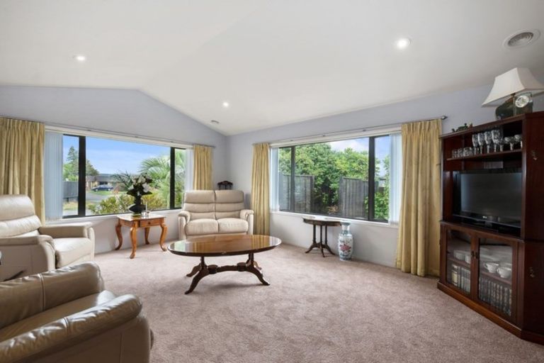 Photo of property in 36 Owhatiura Drive, Lynmore, Rotorua, 3010