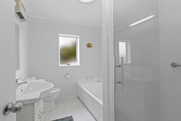 Photo of property in 52 Pine Avenue, Ebdentown, Upper Hutt, 5018