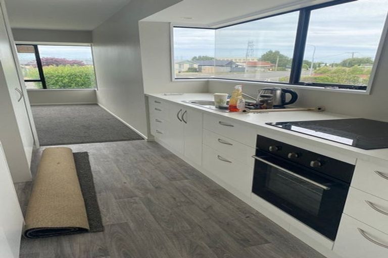 Photo of property in 1/33 Mortlake Street, Islington, Christchurch, 8042