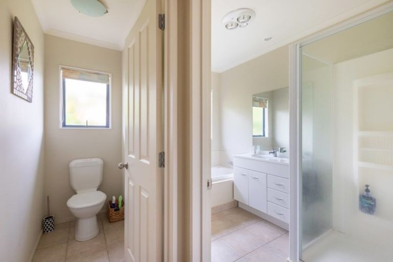 Photo of property in 12 Governor Grey Road, Snells Beach, 0920