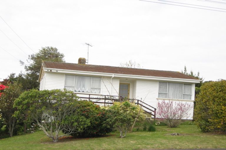 Photo of property in 4 Clerke Place, Marfell, New Plymouth, 4310