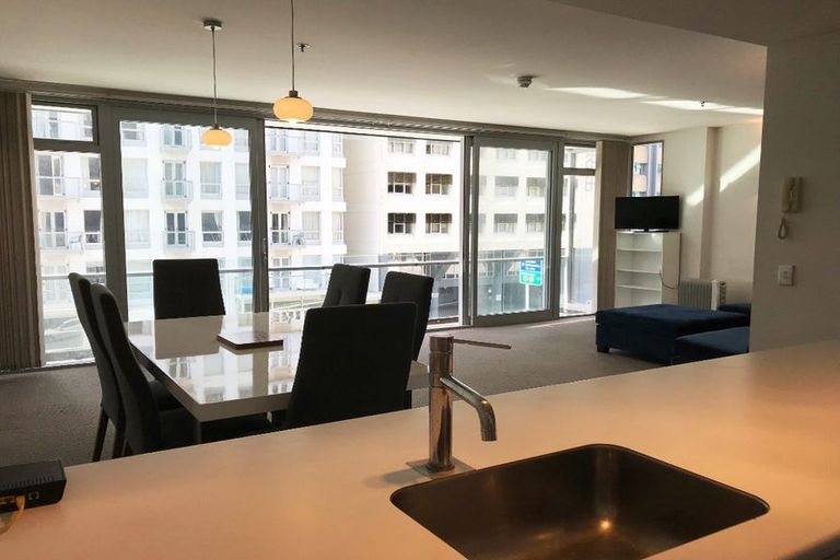 Photo of property in Montreaux Apartments, 2i/164 The Terrace, Wellington Central, Wellington, 6011