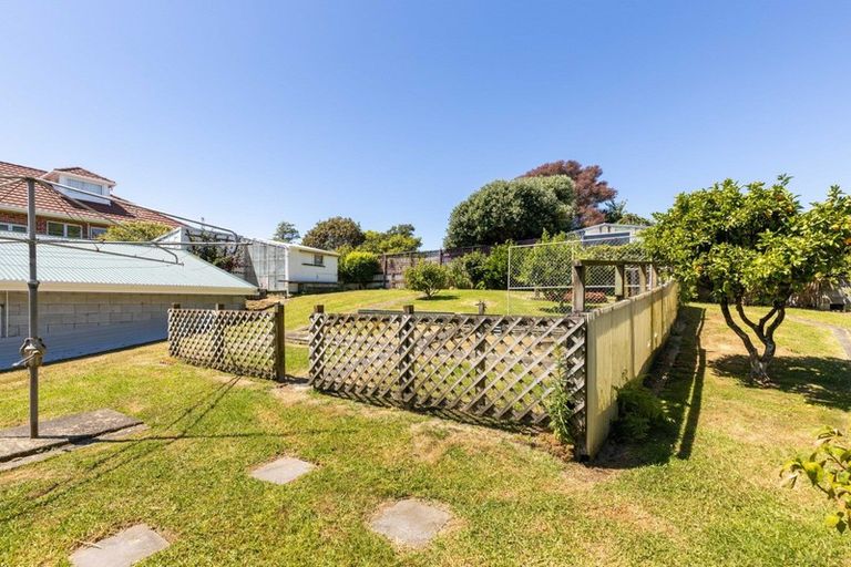 Photo of property in 8 Raniera Street, Glen Avon, New Plymouth, 4312
