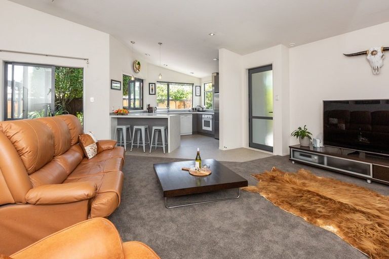 Photo of property in 6a Kauri Street, Taradale, Napier, 4112