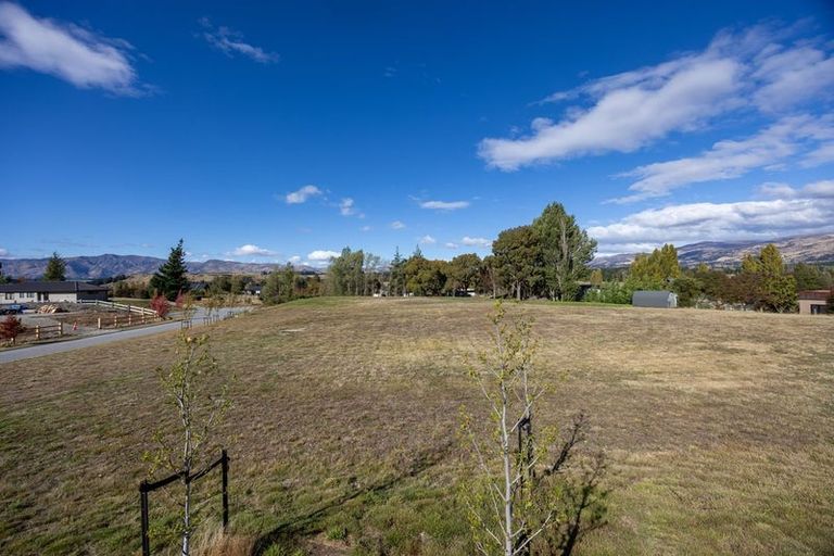 Photo of property in 14 Head Place, Albert Town, 9382