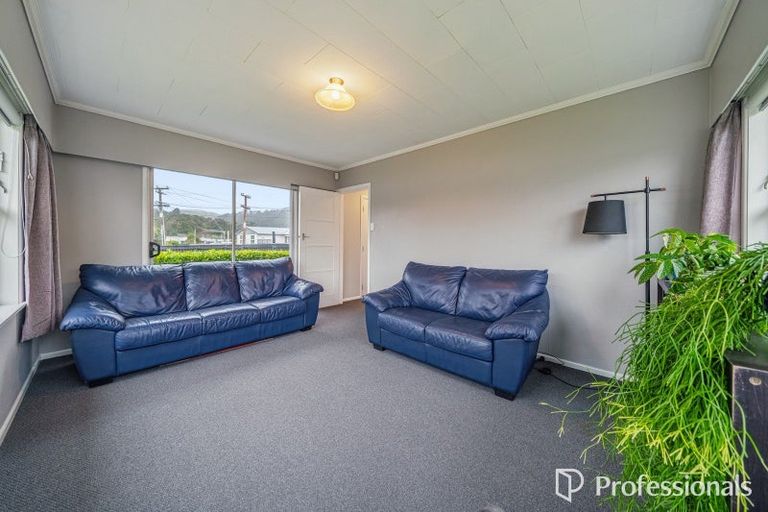 Photo of property in 2 Short Street, Wainuiomata, Lower Hutt, 5014