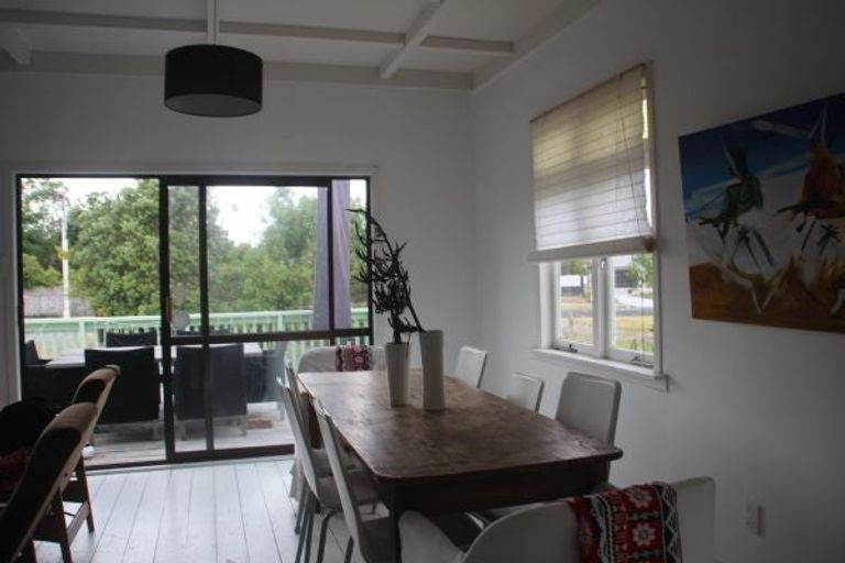 Photo of property in 265 One Tree Point Road, One Tree Point, 0118