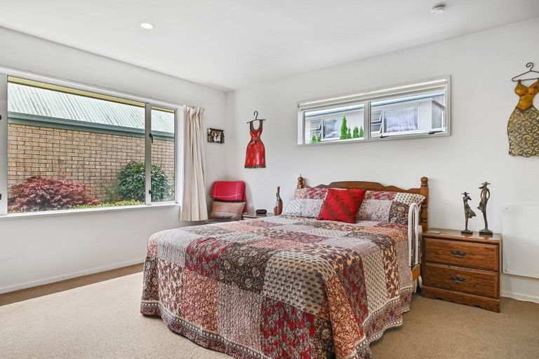 Photo of property in 106a Roydvale Avenue, Burnside, Christchurch, 8053