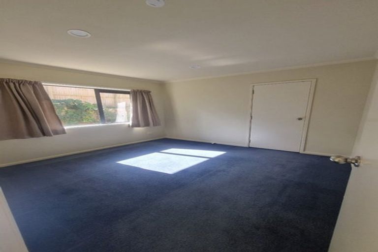 Photo of property in 46 View Ridge Drive, Ranui, Auckland, 0612