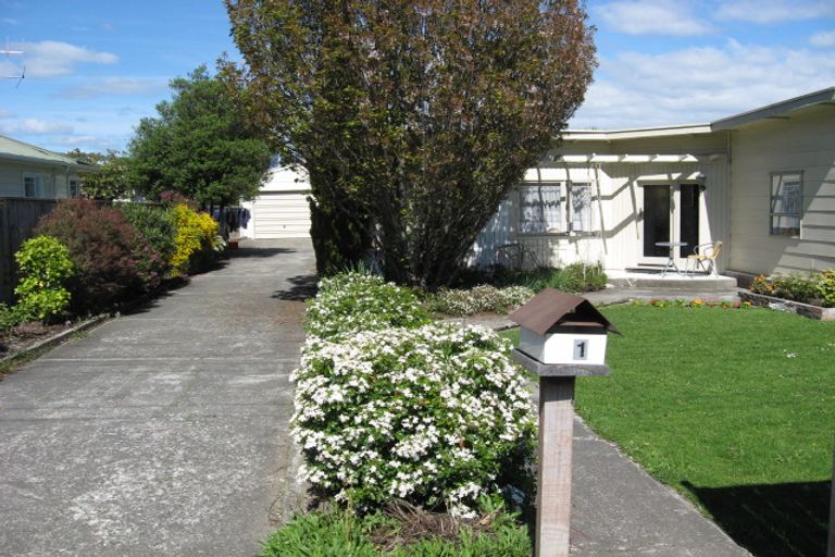 Photo of property in 1/11 Parkers Road, Tahunanui, Nelson, 7011