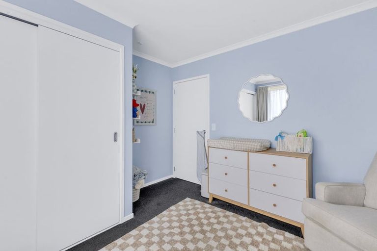 Photo of property in 9 Discovery Place, Marfell, New Plymouth, 4310