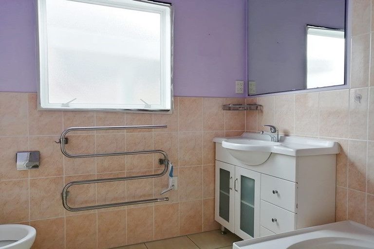 Photo of property in 171a Royal Road, Massey, Auckland, 0614