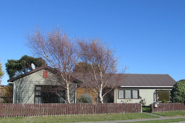 Photo of property in 12 Campbell Avenue, Paraparaumu, 5032