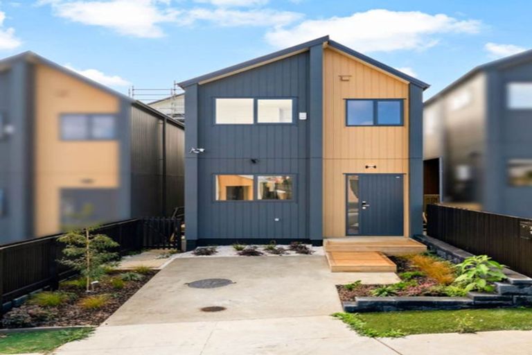 Photo of property in 71 Taukahiwi Road, Pukekohe, 2120