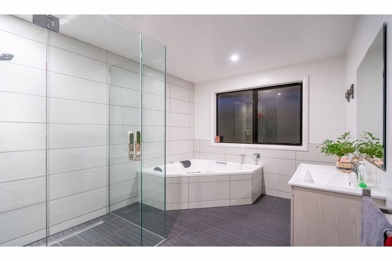 Photo of property in 9 Charles Street, Grasmere, Invercargill, 9810