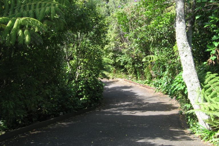 Photo of property in 1/71 Beach Road, Castor Bay, Auckland, 0620