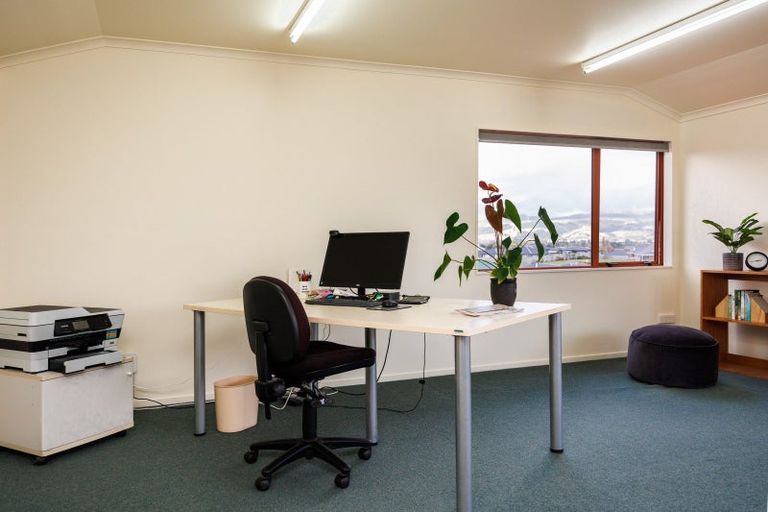 Photo of property in 25 Schnell Drive, Kelvin Grove, Palmerston North, 4414