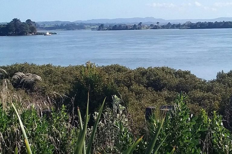 Photo of property in 59 Tahuna Minhinnick Drive, Glenbrook, 2681