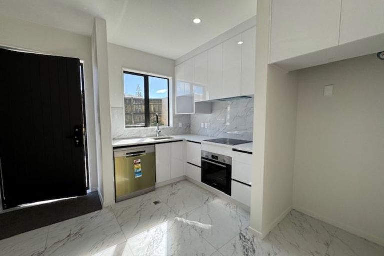 Photo of property in 18d Addington Avenue, Manurewa, Auckland, 2102