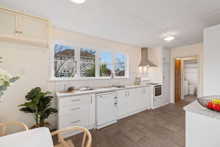 Photo of property in 324 Hills Road, Mairehau, Christchurch, 8013