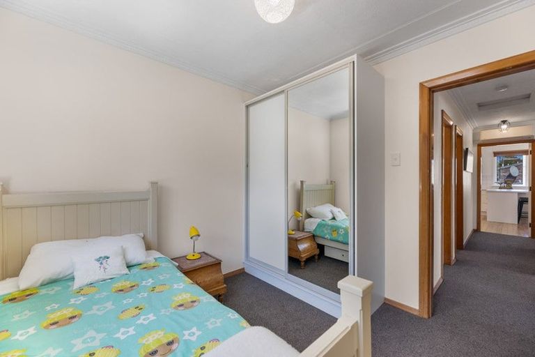 Photo of property in 74 Hocken Street, Kenmure, Dunedin, 9011