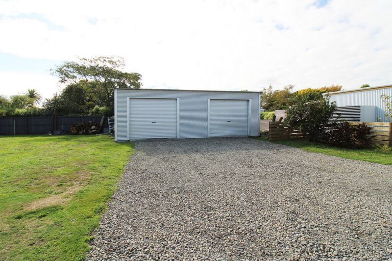 Photo of property in 7 Chisholm Place, Carterton, 5713