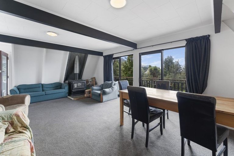 Photo of property in 40 Avalon Crescent, Fernhill, Queenstown, 9300