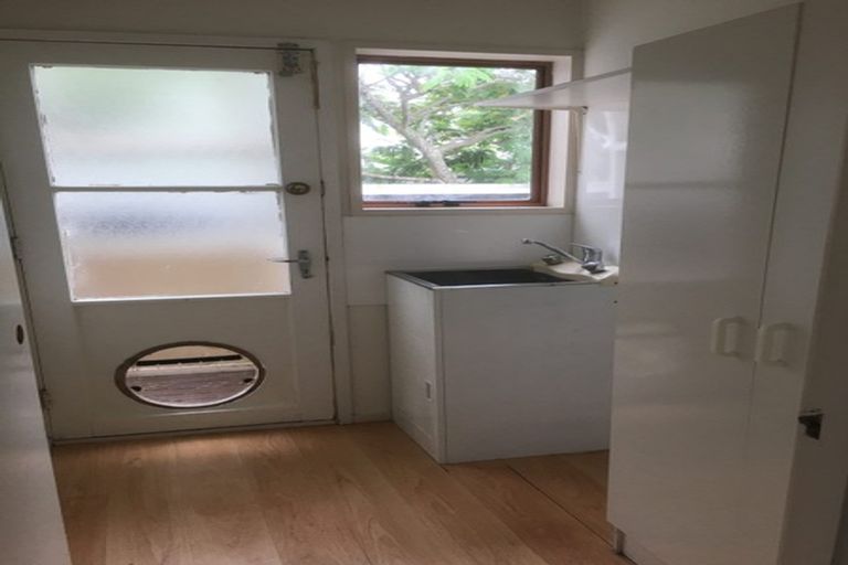 Photo of property in 1/26 Cromdale Avenue, Highland Park, Auckland, 2010