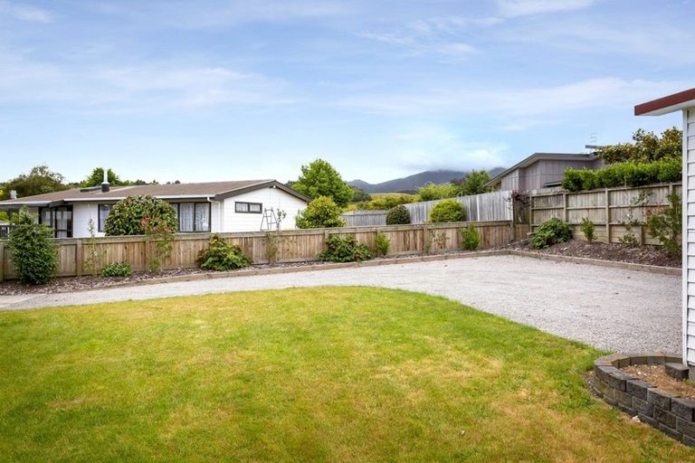 Photo of property in 18 Newberry Place, Richmond Heights, Taupo, 3330