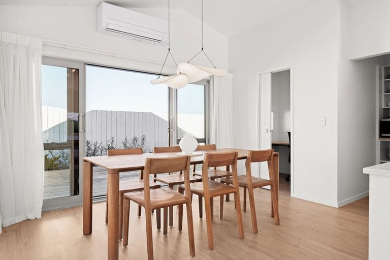 Photo of property in 1 Maanihi Drive, Rototuna North, Hamilton, 3210