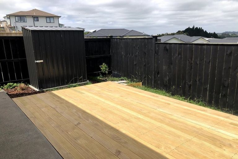 Photo of property in 13 Tautoru Avenue, Orewa, 0931