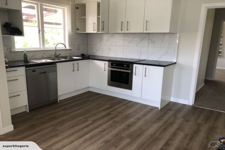 Photo of property in 41 Garelja Road, Henderson, Auckland, 0612