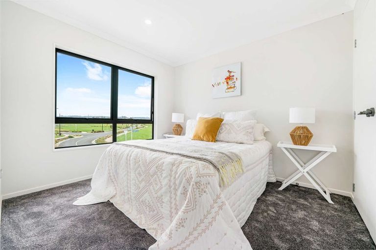 Photo of property in 5 Seagreen Avenue, Rosehill, Papakura, 2113