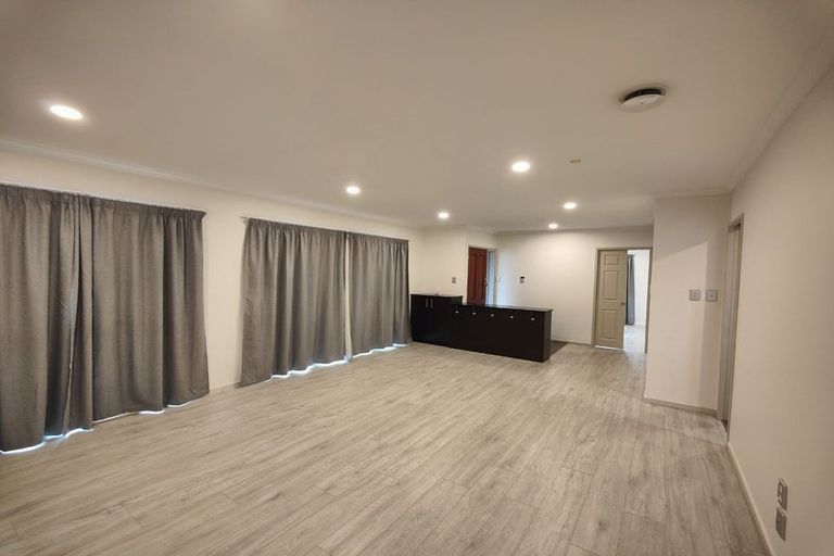 Photo of property in 27 Galsworthy Place, Bucklands Beach, Auckland, 2014