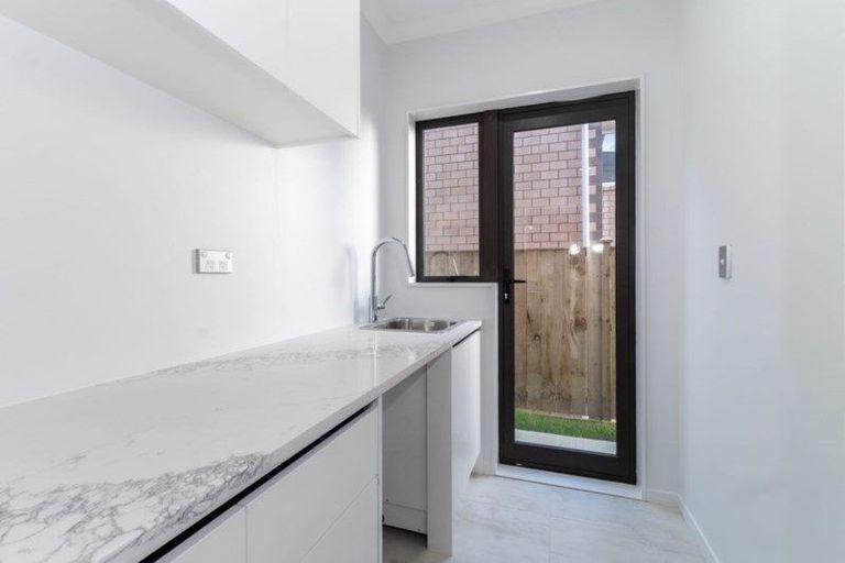 Photo of property in 42 Tinaku Road, Flat Bush, Auckland, 2019