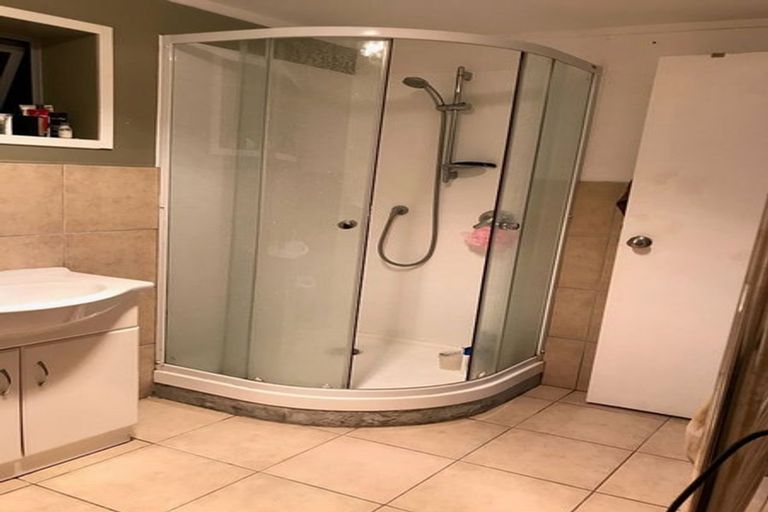 Photo of property in 5 Pax Avenue, Forrest Hill, Auckland, 0620