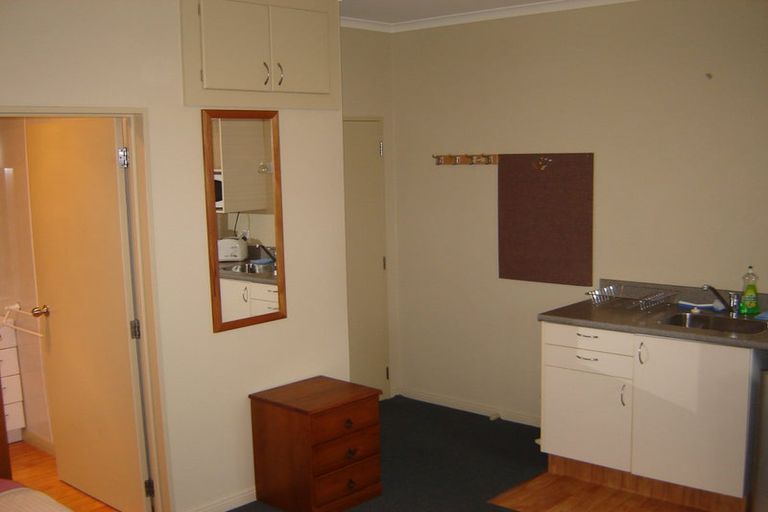 Photo of property in 33 Queen Street, Brighton, Dunedin, 9035