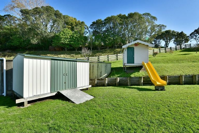 Photo of property in 128 Spur Road, Stillwater, Silverdale, 0993