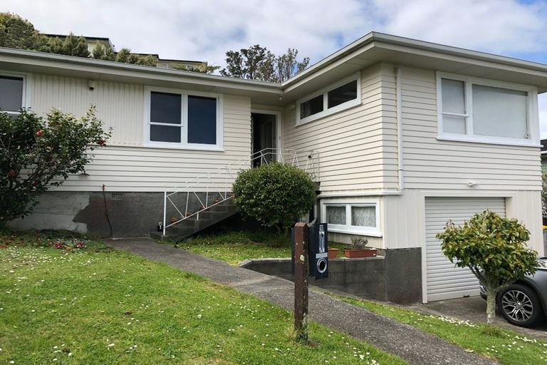 Photo of property in 10 Lomita Road, Johnsonville, Wellington, 6037