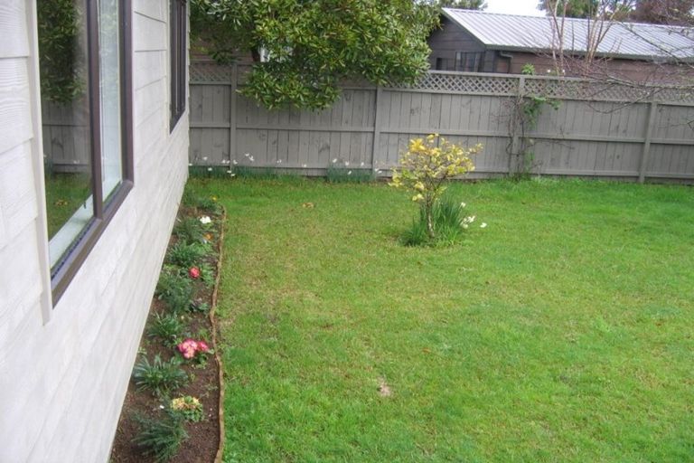 Photo of property in 2/7 Domain Road, Weymouth, Auckland, 2103