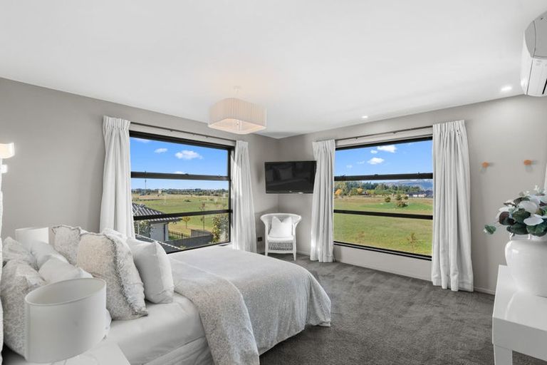 Photo of property in 33 Little Gem Road, Hornby, Christchurch, 8025