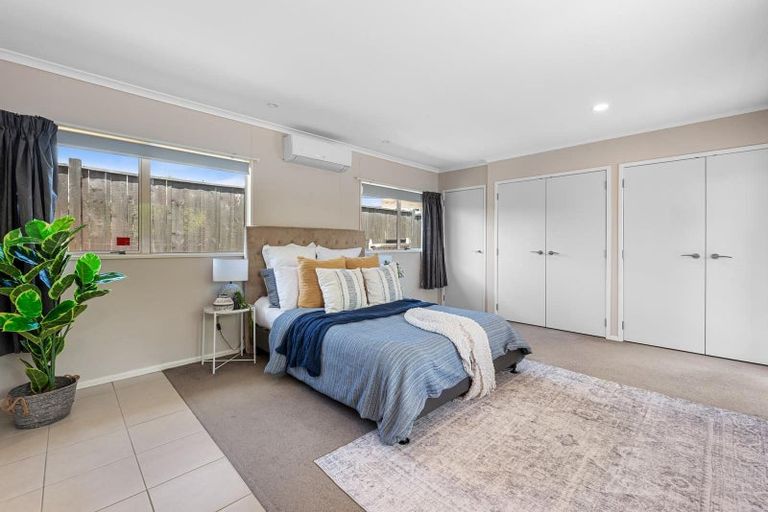 Photo of property in 11 Hinton Place, Pyes Pa, Tauranga, 3112