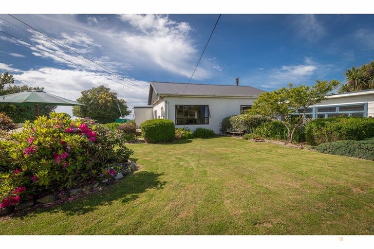 Photo of property in 347 Waimate Highway, Saint Andrews, Timaru, 7971